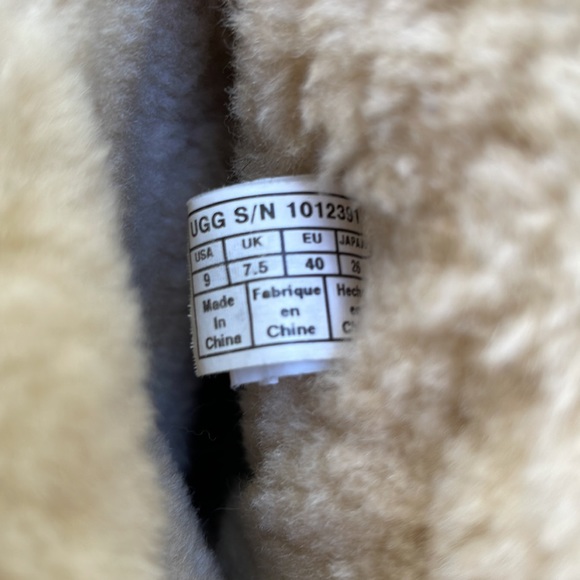 Ugg Suede Boots - Picture 10 of 10